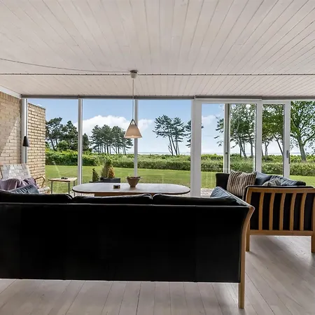 Ellanora - 50m From The Sea By Interhome Knebel