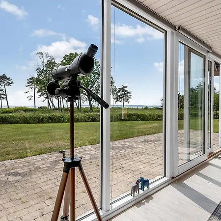 Ellanora - 50m From The Sea By Interhome