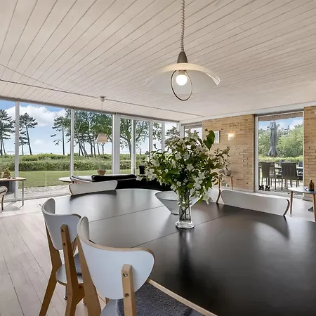 Ellanora - 50m From The Sea By Interhome Nyaraló *